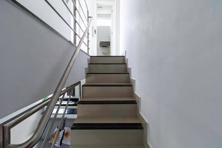 Apartamento à venda com 180m², 2 quartos e 1 vagaEscada