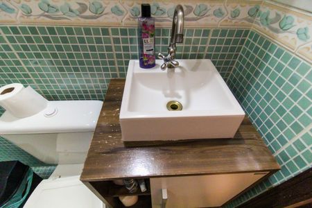 Casa à venda com 110m², 3 quartos e 5 vagas Casa à venda com 110m², 3 quartos e 5 vagasBanheiro da Suíte