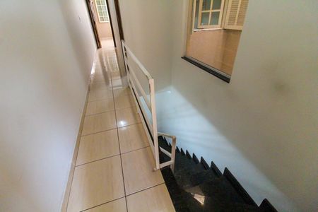 Casa à venda com 110m², 3 quartos e 5 vagas Casa à venda com 110m², 3 quartos e 5 vagasHall