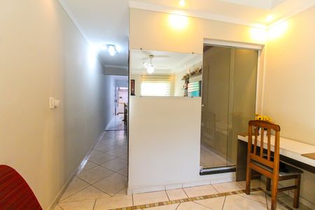 Casa à venda com 110m², 3 quartos e 5 vagas Casa à venda com 110m², 3 quartos e 5 vagasSala