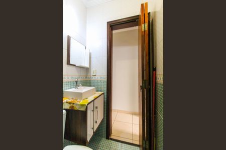 Casa à venda com 110m², 3 quartos e 5 vagas Casa à venda com 110m², 3 quartos e 5 vagasBanheiro 2