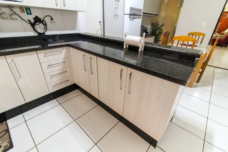 Casa à venda com 110m², 3 quartos e 5 vagas Casa à venda com 110m², 3 quartos e 5 vagasCozinha