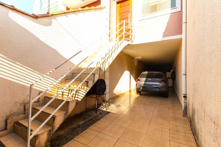 Casa à venda com 110m², 3 quartos e 5 vagas Casa à venda com 110m², 3 quartos e 5 vagasQuintal