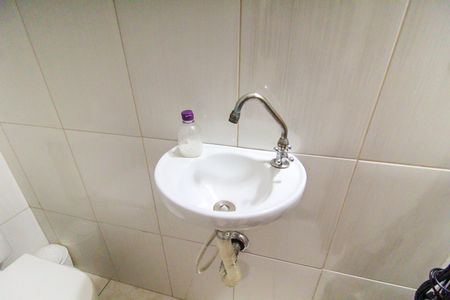 Casa à venda com 110m², 3 quartos e 5 vagas Casa à venda com 110m², 3 quartos e 5 vagasLavabo