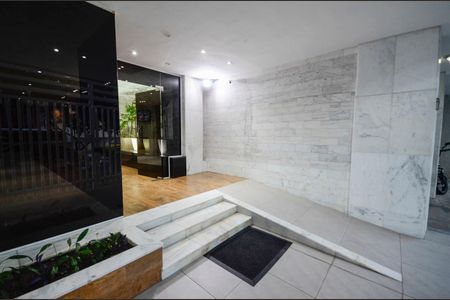 Apartamento à venda com 103m², 3 quartos e 2 vagas Apartamento à venda com 103m², 3 quartos e 2 vagasHall