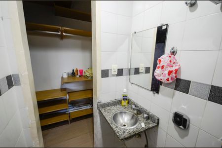 Apartamento à venda com 103m², 3 quartos e 2 vagas Apartamento à venda com 103m², 3 quartos e 2 vagasBanheiro da Suíte