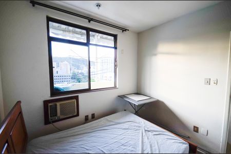 Apartamento à venda com 103m², 3 quartos e 2 vagas Apartamento à venda com 103m², 3 quartos e 2 vagasSuíte