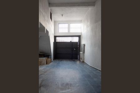 Casa à venda com 240m², 3 quartos e 2 vagas Casa à venda com 240m², 3 quartos e 2 vagasGaragem