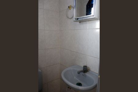 Casa à venda com 240m², 3 quartos e 2 vagas Casa à venda com 240m², 3 quartos e 2 vagasLavabo