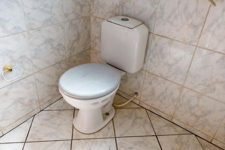 Casa à venda com 240m², 3 quartos e 2 vagas Casa à venda com 240m², 3 quartos e 2 vagasBanheiro