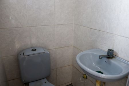 Casa à venda com 240m², 3 quartos e 2 vagas Casa à venda com 240m², 3 quartos e 2 vagasLavabo