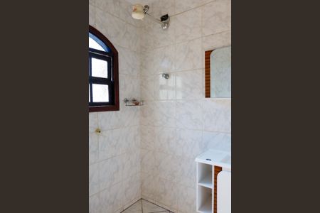 Casa à venda com 240m², 3 quartos e 2 vagas Casa à venda com 240m², 3 quartos e 2 vagasBanheiro