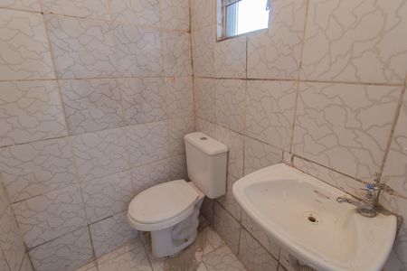 Casa para alugar com 45m², 1 quarto e sem vaga Casa para alugar com 45m², 1 quarto e sem vagaBanheiro