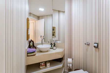 Apartamento à venda com 230m², 4 quartos e 3 vagas Apartamento à venda com 230m², 4 quartos e 3 vagasLavabo