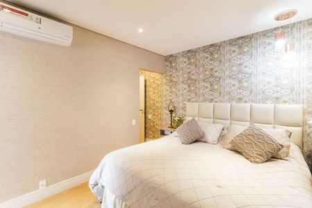 Apartamento à venda com 230m², 4 quartos e 3 vagas Apartamento à venda com 230m², 4 quartos e 3 vagasSuíte 2