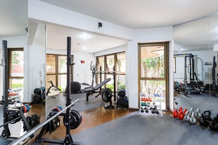 Apartamento à venda com 230m², 4 quartos e 3 vagas Apartamento à venda com 230m², 4 quartos e 3 vagasÁrea comum - Academia