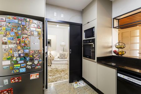 Apartamento à venda com 230m², 4 quartos e 3 vagas Apartamento à venda com 230m², 4 quartos e 3 vagasCozinha