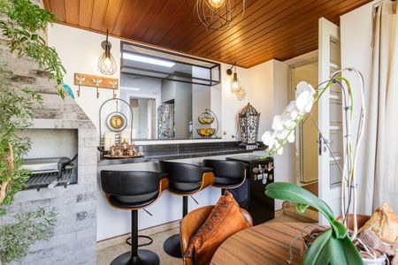 Apartamento à venda com 230m², 4 quartos e 3 vagas Apartamento à venda com 230m², 4 quartos e 3 vagasVaranda