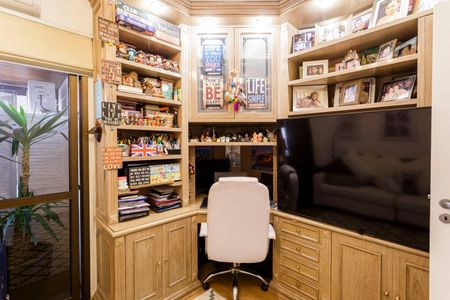 Apartamento à venda com 230m², 4 quartos e 3 vagas Apartamento à venda com 230m², 4 quartos e 3 vagasQuarto 2