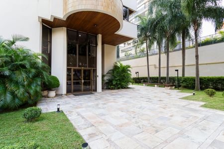 Apartamento à venda com 230m², 4 quartos e 3 vagas Apartamento à venda com 230m², 4 quartos e 3 vagasFachada