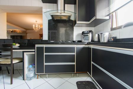 Apartamento para alugar com 160m², 4 quartos e 2 vagasCozinha