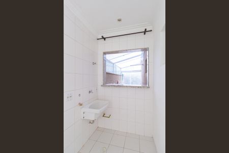 Apartamento para alugar com 120m², 3 quartos e 2 vagas Apartamento para alugar com 120m², 3 quartos e 2 vagasCozinha e área de serviço