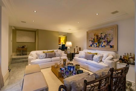 Apartamento para alugar com 190m², 4 quartos e 4 vagasSala