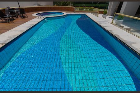 Apartamento para alugar com 190m², 4 quartos e 4 vagasÁrea comum - Piscina