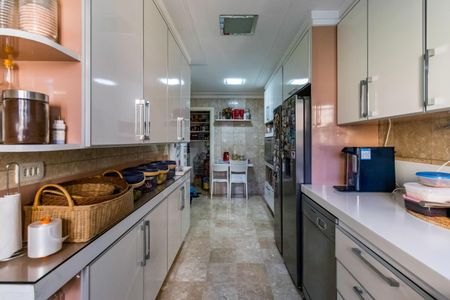 Apartamento para alugar com 190m², 4 quartos e 4 vagasCozinha