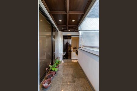 Apartamento para alugar com 190m², 4 quartos e 4 vagasVaranda