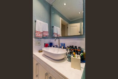 Apartamento para alugar com 190m², 4 quartos e 4 vagasBanheiro da Suíte 2