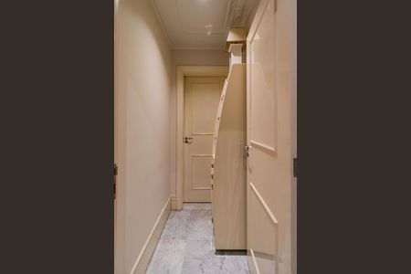 Apartamento para alugar com 190m², 4 quartos e 4 vagasCorredor