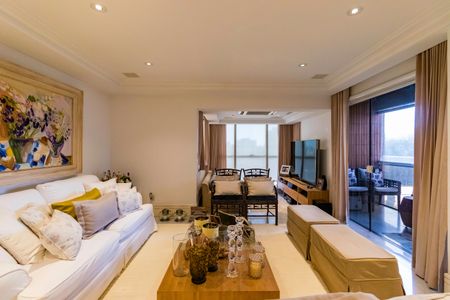 Apartamento para alugar com 190m², 4 quartos e 4 vagasSala