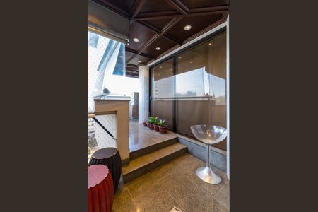 Apartamento para alugar com 190m², 4 quartos e 4 vagasVaranda