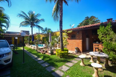 Casa para alugar com 150m², 4 quartos e 5 vagas Casa para alugar com 150m², 4 quartos e 5 vagasQuintal