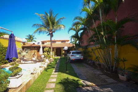 Casa para alugar com 150m², 4 quartos e 5 vagas Casa para alugar com 150m², 4 quartos e 5 vagasQuintal