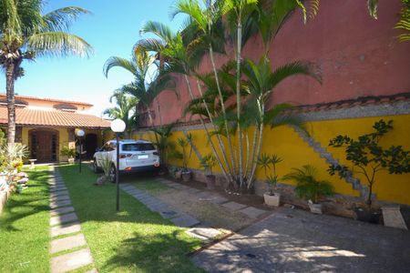 Casa para alugar com 150m², 4 quartos e 5 vagas Casa para alugar com 150m², 4 quartos e 5 vagasQuintal