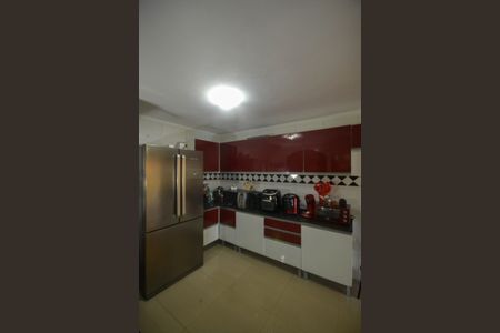 Casa para alugar com 150m², 4 quartos e 5 vagas Casa para alugar com 150m², 4 quartos e 5 vagasCozinha