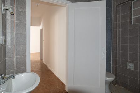 Apartamento à venda com 110m², 2 quartos e sem vagaBanheiro