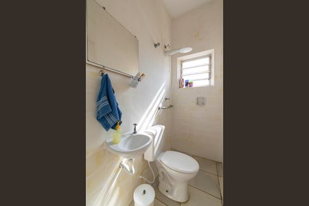 Casa à venda com 227m², 4 quartos e 2 vagas Casa à venda com 227m², 4 quartos e 2 vagasBanheiro de serviço