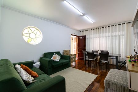 Casa à venda com 227m², 4 quartos e 2 vagas Casa à venda com 227m², 4 quartos e 2 vagasSala