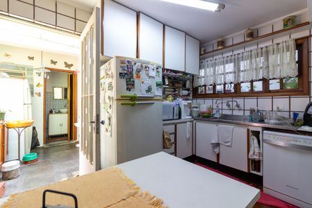 Casa para alugar com 150m², 3 quartos e 2 vagas Casa para alugar com 150m², 3 quartos e 2 vagasCozinha