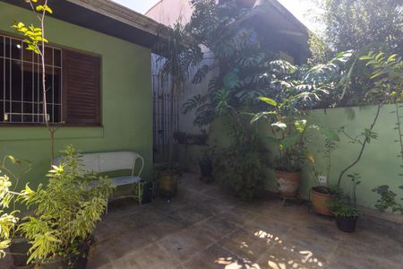 Casa para alugar com 150m², 3 quartos e 2 vagas Casa para alugar com 150m², 3 quartos e 2 vagasVaranda
