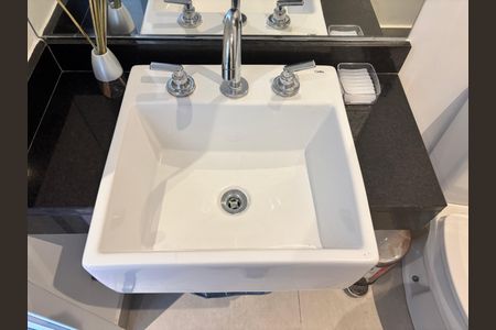 Studio para alugar com 24m², 1 quarto e sem vaga Studio para alugar com 24m², 1 quarto e sem vagaBanheiro