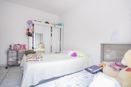 Casa à venda com 277m², 2 quartos e 2 vagas Casa à venda com 277m², 2 quartos e 2 vagasQuarto 1