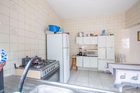 Casa à venda com 277m², 2 quartos e 2 vagas Casa à venda com 277m², 2 quartos e 2 vagasCozinha