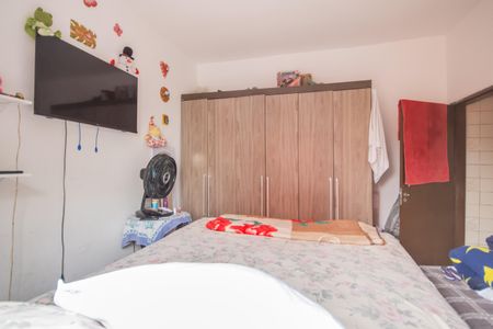 Casa à venda com 277m², 2 quartos e 2 vagas Casa à venda com 277m², 2 quartos e 2 vagasQuarto 2