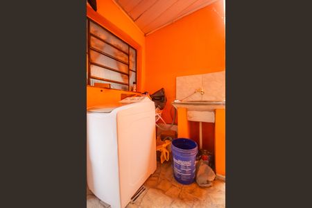 Casa à venda com 277m², 2 quartos e 2 vagas Casa à venda com 277m², 2 quartos e 2 vagasÁrea de Serviço