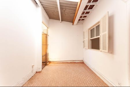 Casa à venda com 110m², 3 quartos e 2 vagasQuintal