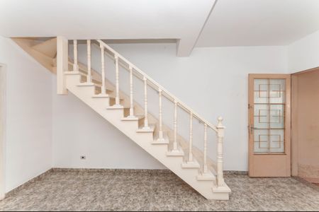 Casa à venda com 110m², 3 quartos e 2 vagasSala